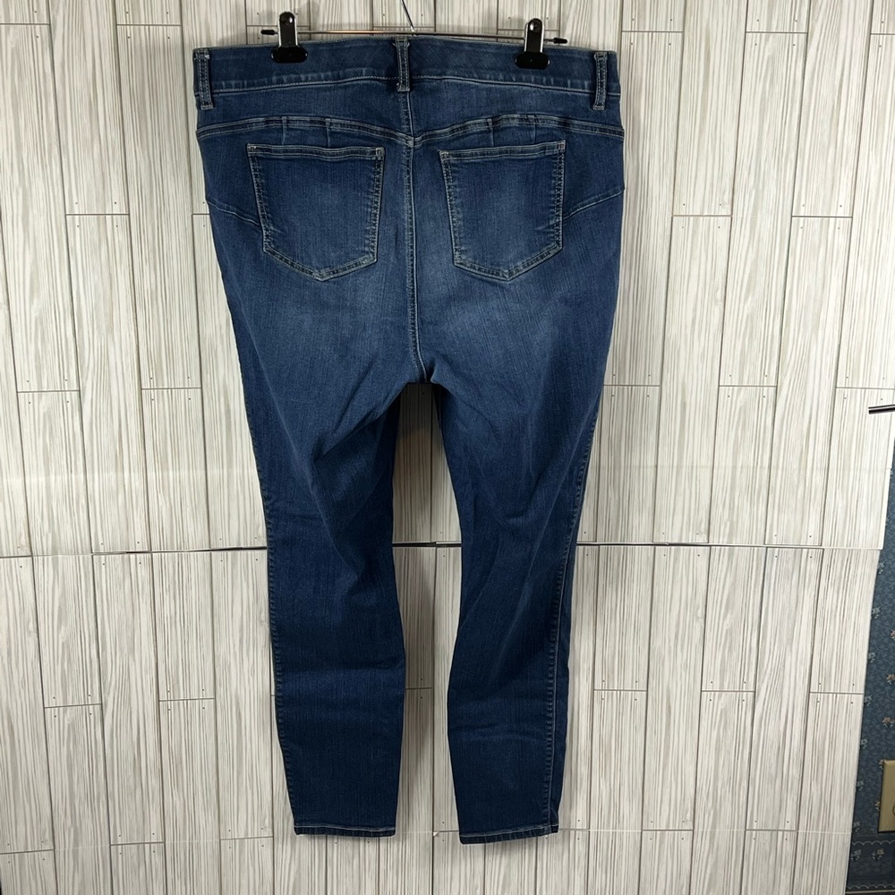 Torrid Premium Bombshell Skinny Jeans - Picture 2 of 7